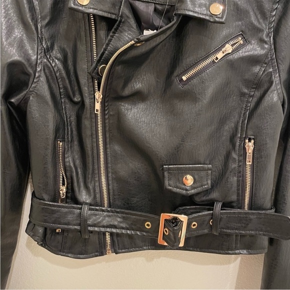 Ashley by 26 International Faux Leather Moto Jacket – Size Small​ - Picture 2 of 8